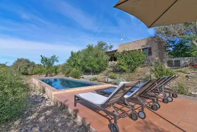 Image de Villa \"Font\" avec vue sur les montagnes, piscine privée et Wi-Fi.