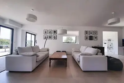 Image de Propriété au pied des collines de Pagnol, à 15 minutes de cassis