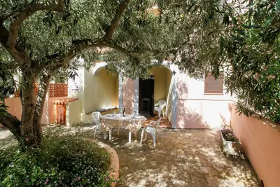 Image de Maison de vacances \"Appartamento Dell'Oleandro\" avec jardin, 2 terrasses privées & Wi-Fi