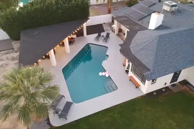 Image de 5br Resort-Style Oasis|2 Primary's|Cabana|GameRoom