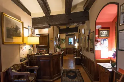 Image de Tout à côté 3. 4km Le zoo de L. F. Manoir de ville avec ses poutres de charmes.