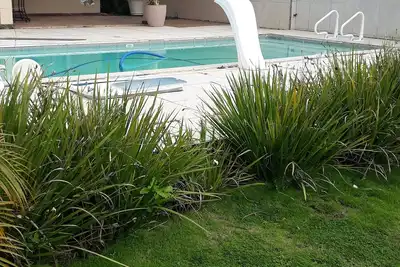 Image de Alugo Casa Temporada com 5 Quartos, Sendo 3 Suites