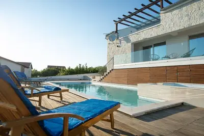 Image de Maison de vacances Rovanjska pour 1 - 11 personnes avec 4 chambres à coucher - Maison de vacances