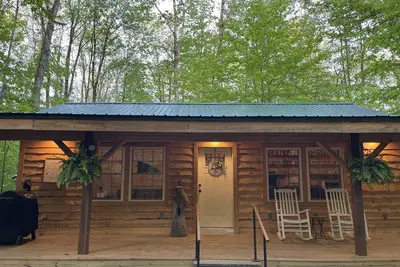 Image de Tubbs’ Country Cabin