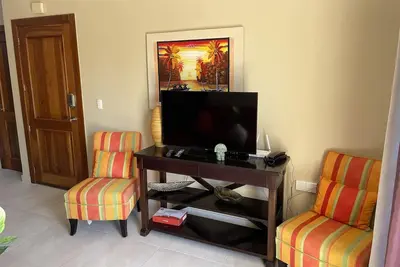 Image de 2 Bedroom/2 Bath Condo – Minutes to the Beach/Wi-Fi/Spacious