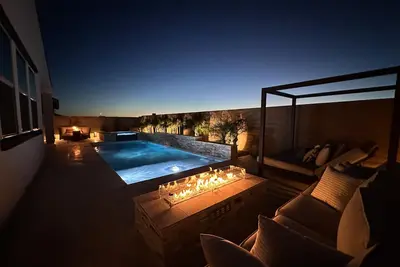 Image de 2 yr young Estrella Mountain Ranch Luxurious Home in Goodyear Heated Pool & Spa