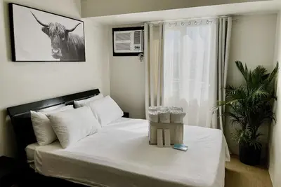 Image de New 1-Bedroom Centrio Tower in Cagayan de Oro City. Besides to Ayala Centrio Mall