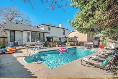 Image de Luxury vacation house, heated pool + hot tub
