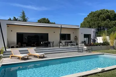 Image de Belle maison Contemporaine à proximité d'Avignon et du Luberon