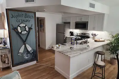 Image de 60% Discount April Jupiter Beach Getaway A with a Special discount for January