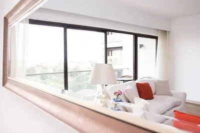 Image de Modern & Homely Apartment with Wi-Fi a Pool & Gym.