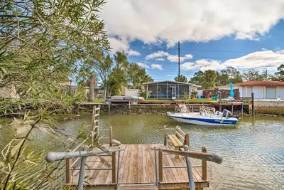 Image de Sun-Soaked Hudson Getaway w/ Canal Access!