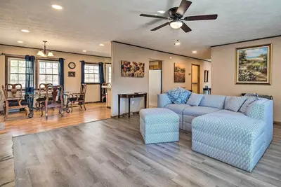 Pet-Friendly Saluda Home w/ Mountain Views!