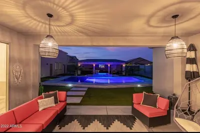 Image de Resort Home-Close to Super Bowl!