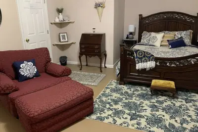 Image de Cozy, Quiet, in nice neighborhood. 2 miles from I-85 and Outlet Mall.