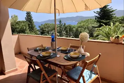 Image de Appartement en duplex avec vue mer, à 50 mètres de la plage