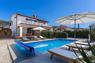 Appartement confortable à Punat avec.