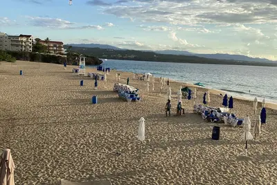 Image de Ocean Front 1st Fl Poolside 2bd/2ba Posh  Condo^Playa Alisha Beach^