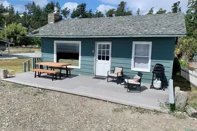 Image de Cozy Beach Front Cabin With Stunning Views