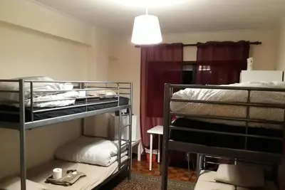 Image de Quarto com 4 Camas