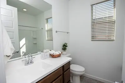 Image de 0. 5 Miles to the Super Bowl! Resort Style pool