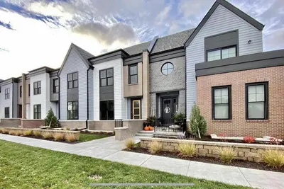 Image de Fun! New townhome, Near Memorial Stadium