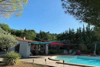 Image de Villa avec piscine et tennis en campagne aixoise