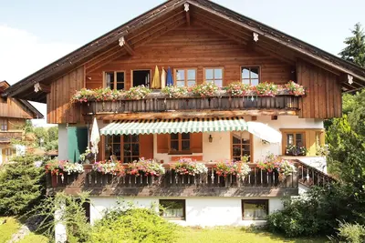 Image de Comfortable, fully furnished apartment with mountain views for 4 people