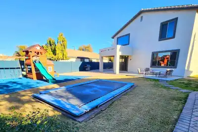 Image de Spacious Home Close to State Farm Stadium, Spring Training