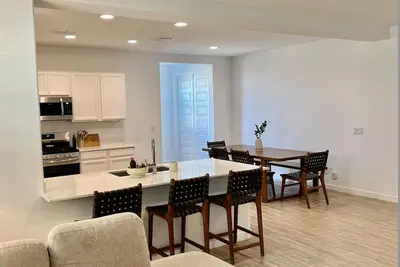 Image de New! Home in Glendale