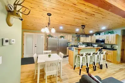 Image de Cozy 5br Mountain View Outdoor Hot Tubs & Bbq