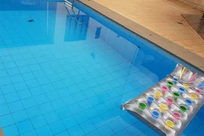 Image de Casa Completa em Londrina com Piscina e Churrasqueira