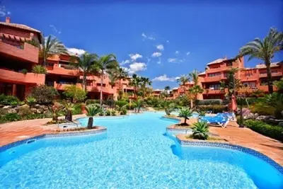 Image de Magnifique appartement de luxe en  première ligne de mer!