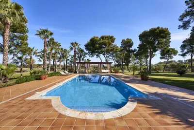 Beautiful private villa for up to 12 people