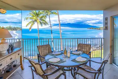 Image de This Is Your Home away from Home! Well equipped condo and breathtaking Views!