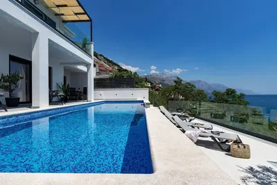 Image de Beachfront Villa Immortelle with Pool