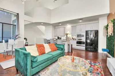 Image de East Downtown Townhouse - 3 Br & 3. 5 Ba Great View