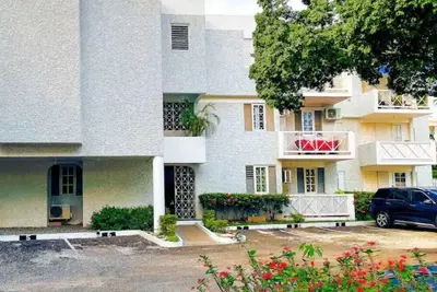 Image de Uptown Kingston, 2br, Gated, A/C, Wi-Fi, Spacious