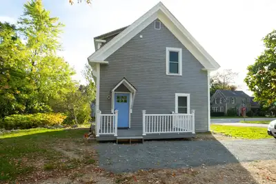 Image de 2-Bedroom home with New England Charm on the way to Acadia