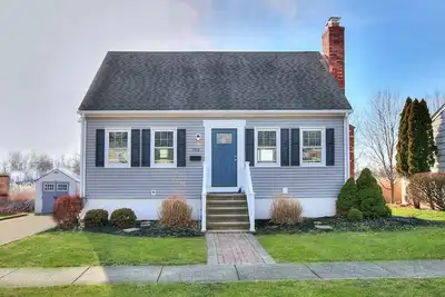 Image de \"Feelin' Nauti\" - Entire Beach Cottage in desirable Fairfield Beach Neighborhood
