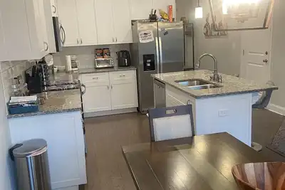 Image de New home minutes away from Masters.