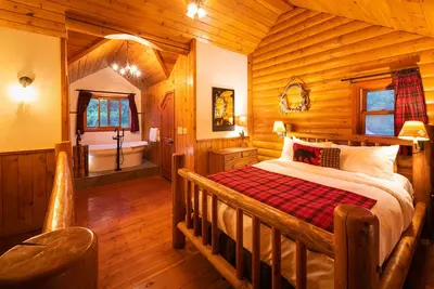 Image de Baker Creek | Superior Jacuzzi Suite