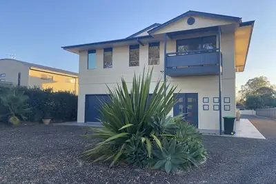 Image de 2 minutes to the Murray River large Family home<br>