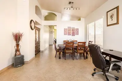 Image de A single level 4 Bed 2 Bath with 5 beds