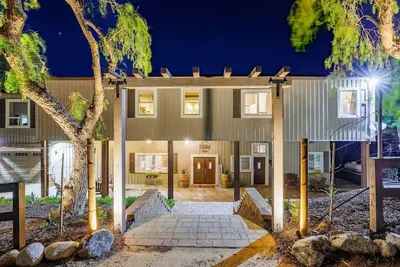 Image de 30% Off Dec 24&25th! Large Family Home Near Wineries W\/Jacuzzi!