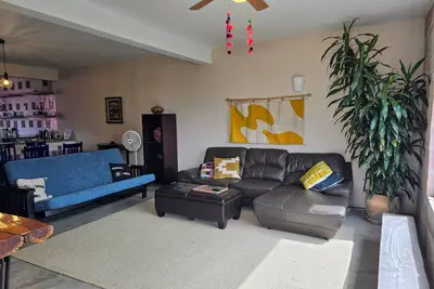 Image de Modern House, Upscale Mexican neighborhood.