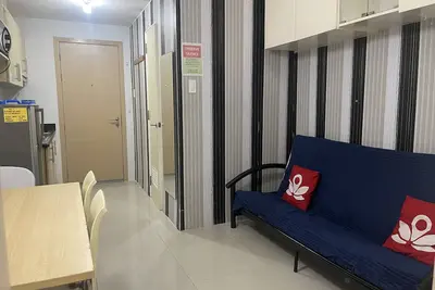 Image de 5 minutes to Sm North Edsa via exclusive bridgeway from the property