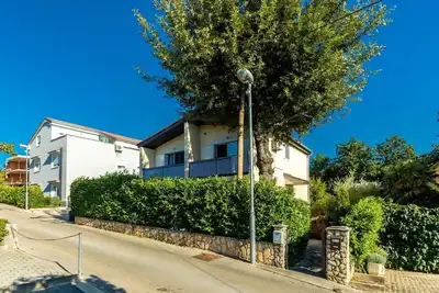 Image de Appartement d'une chambre avec le balcon Njivice, Krk (A-20473-a)