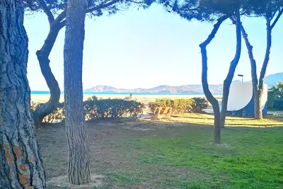Image de Appartement paisible dans une pinède à 5 minutes à pied de la plage