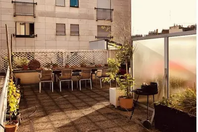 Image de Bel appartement en plein centre, grande terrasse au calme